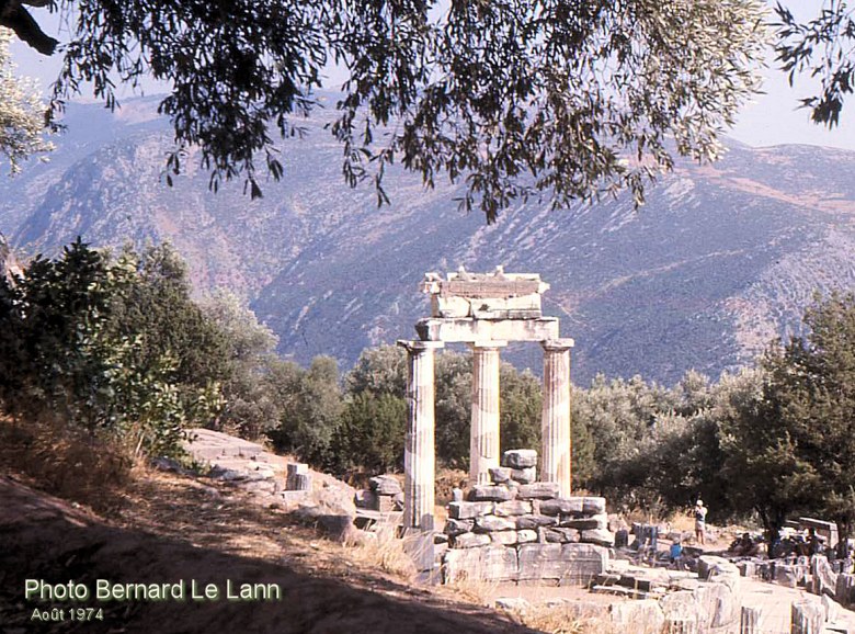 Le sanctuaire d'Athéna à Delphes