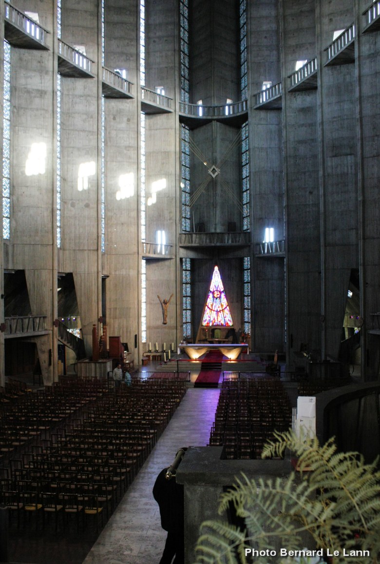 intérieur de l'église Notre-Dame de Royan'